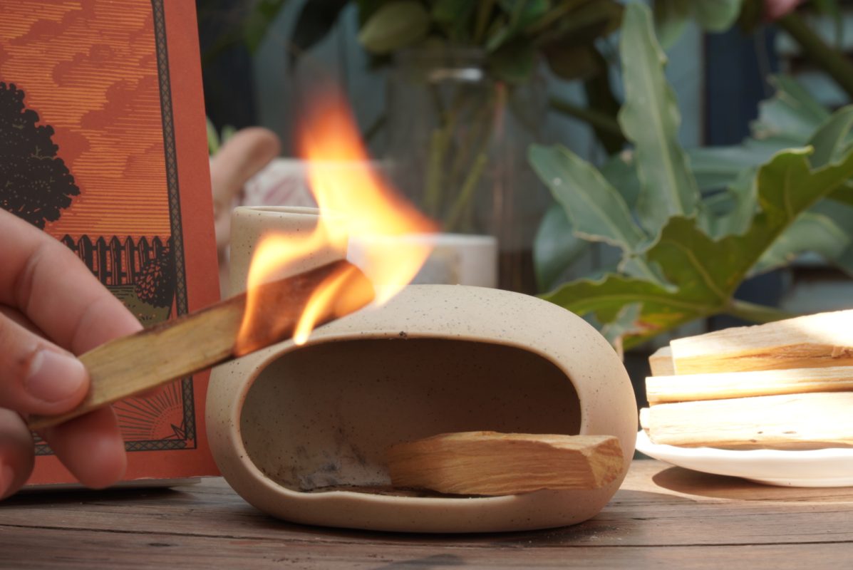 Palo Santo: Khi hương gỗ trở thành 1 liệu pháp chữa lành tâm hồn 7 ANH06067